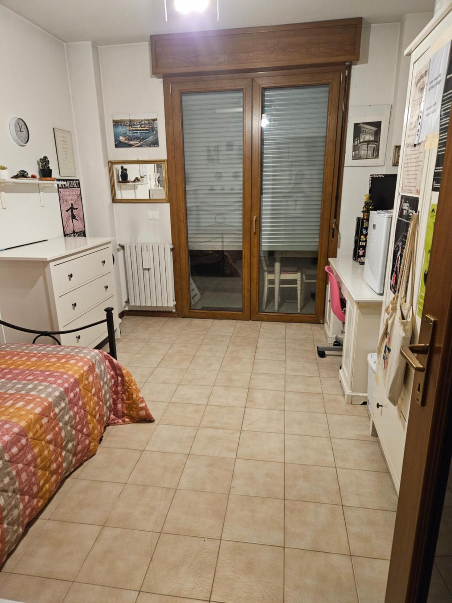 Stanza In Appartamento Privato Zona San Vitale Bologna Exterior foto